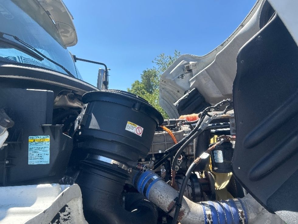 Refrigerated Truck-Light and Medium Duty Trucks-Freightliner-2020-M211264S-Londonderry-NH-455,811\n\t\tmiles-$ 83,500 - Image 23
