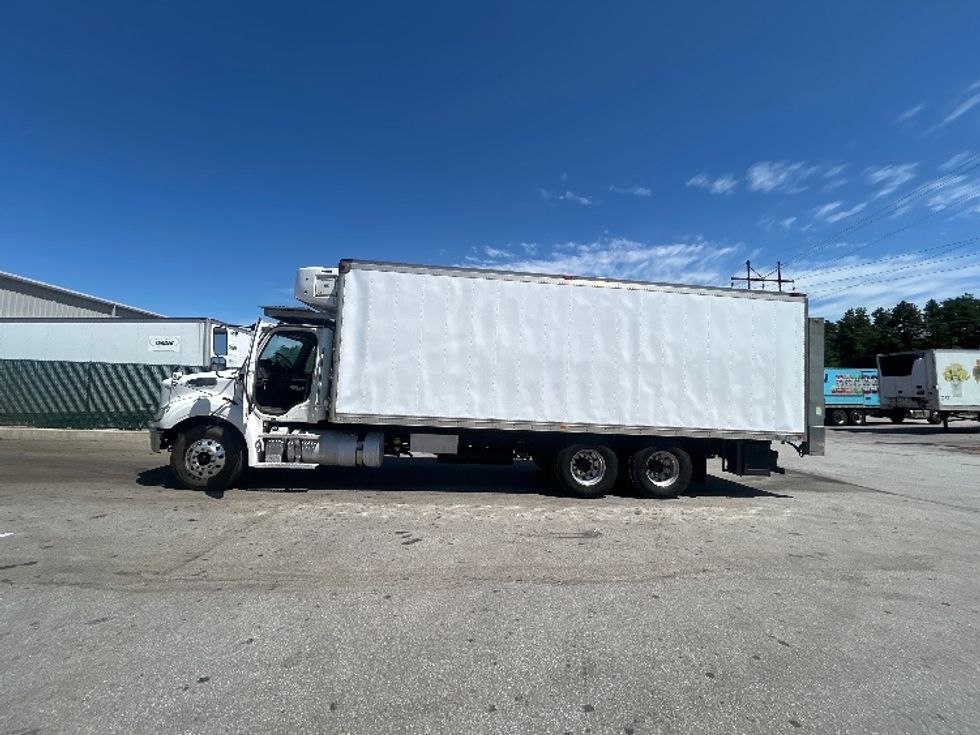 Refrigerated Truck-Light and Medium Duty Trucks-Freightliner-2020-M211264S-Londonderry-NH-455,811\n\t\tmiles-$ 83,500 - Image 4