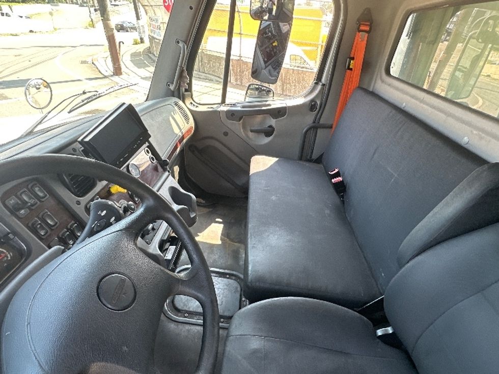 Refrigerated Truck-Light and Medium Duty Trucks-Freightliner-2020-M211264S-North Bergen-NJ-338,804\n\t\tmiles-$ 85,750 - Image 14