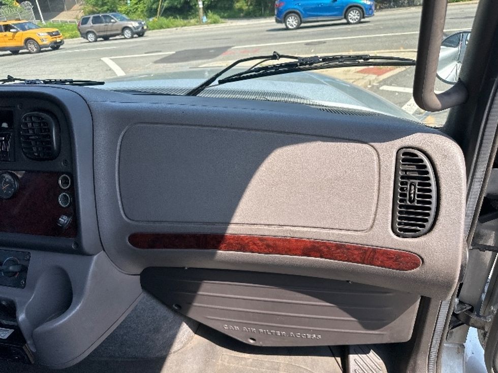 Refrigerated Truck-Light and Medium Duty Trucks-Freightliner-2020-M211264S-North Bergen-NJ-338,804\n\t\tmiles-$ 85,750 - Image 16