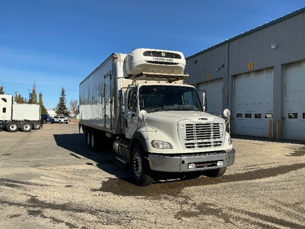 Refrigerated Truck-Light and Medium Duty Trucks-Freightliner-2020-M211264S-Rocky View County-AB-608,999\n\t\tkm-$ 123,250 - Image 1