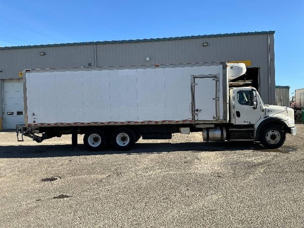 Refrigerated Truck-Light and Medium Duty Trucks-Freightliner-2020-M211264S-Rocky View County-AB-608,999\n\t\tkm-$ 123,250 - Image 10