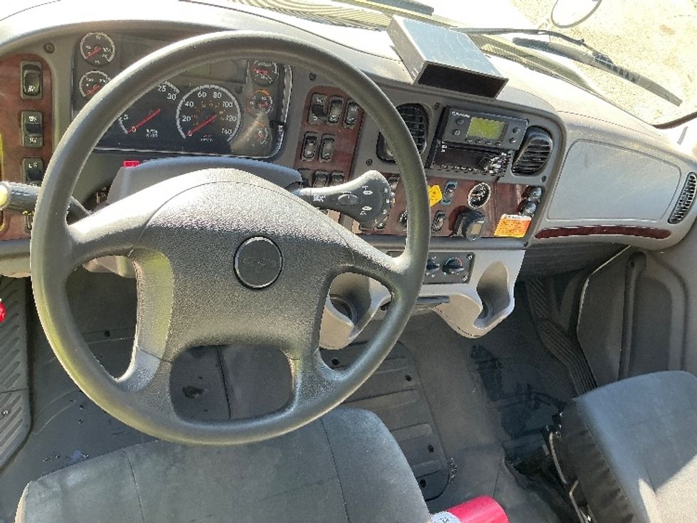 Refrigerated Truck-Light and Medium Duty Trucks-Freightliner-2020-M211264S-Rocky View County-AB-608,999\n\t\tkm-$ 123,250 - Image 19