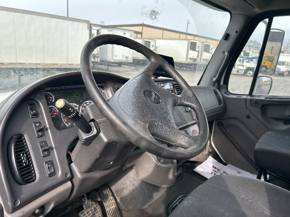 Refrigerated Truck-Light and Medium Duty Trucks-Freightliner-2020-M211264S-Sturtevant-WI-394,164\n\t\tmiles-$ 90,000 - Image 17