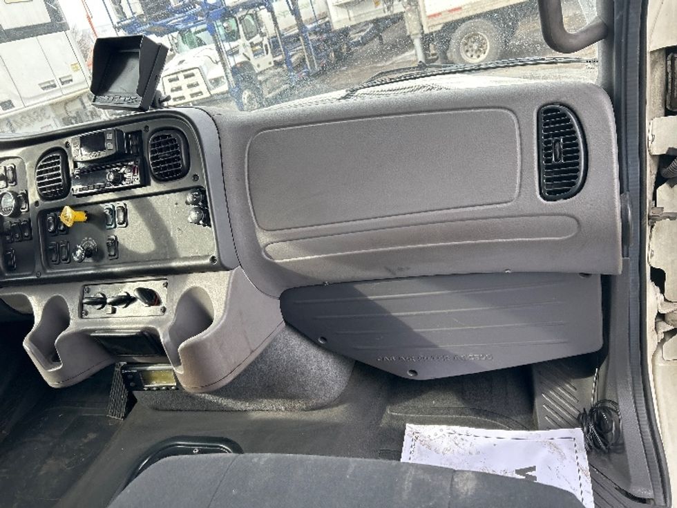 Refrigerated Truck-Light and Medium Duty Trucks-Freightliner-2020-M211264S-Sturtevant-WI-394,164\n\t\tmiles-$ 90,000 - Image 21