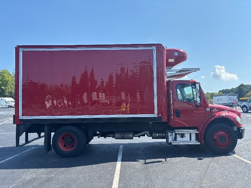 Refrigerated Truck-Light and Medium Duty Trucks-Freightliner-2021-M2-Atlanta-GA-98,849\n\t\tmiles-$ 55,750 - Image 13
