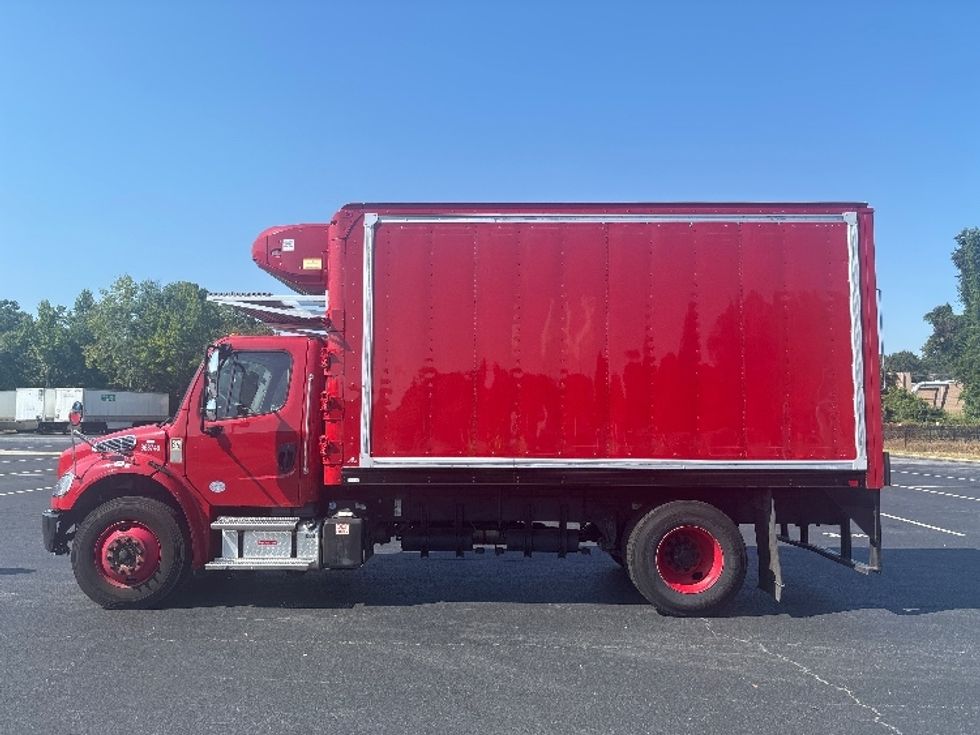 Refrigerated Truck-Light and Medium Duty Trucks-Freightliner-2021-M2-Atlanta-GA-98,849\n\t\tmiles-$ 55,750 - Image 4
