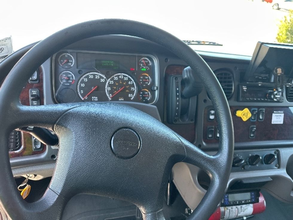 Refrigerated Truck-Light and Medium Duty Trucks-Freightliner-2021-M2-Austin-TX-90,426\n\t\tmiles-$ 70,500 - Image 18