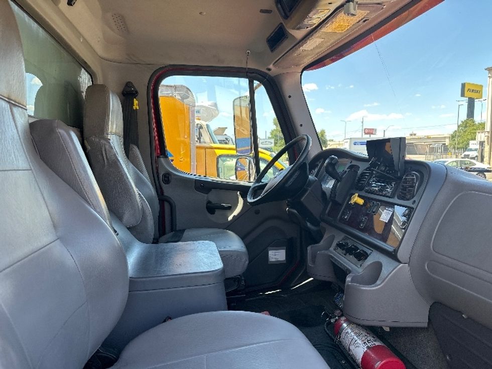 Refrigerated Truck-Light and Medium Duty Trucks-Freightliner-2021-M2-Austin-TX-90,426\n\t\tmiles-$ 70,500 - Image 22