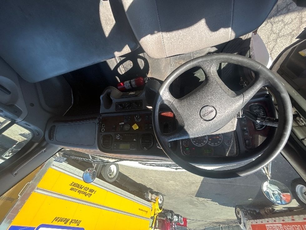 Refrigerated Truck-Light and Medium Duty Trucks-Freightliner-2021-M2-Braintree-MA-124,015\n\t\tmiles-$ 55,750 - Image 18