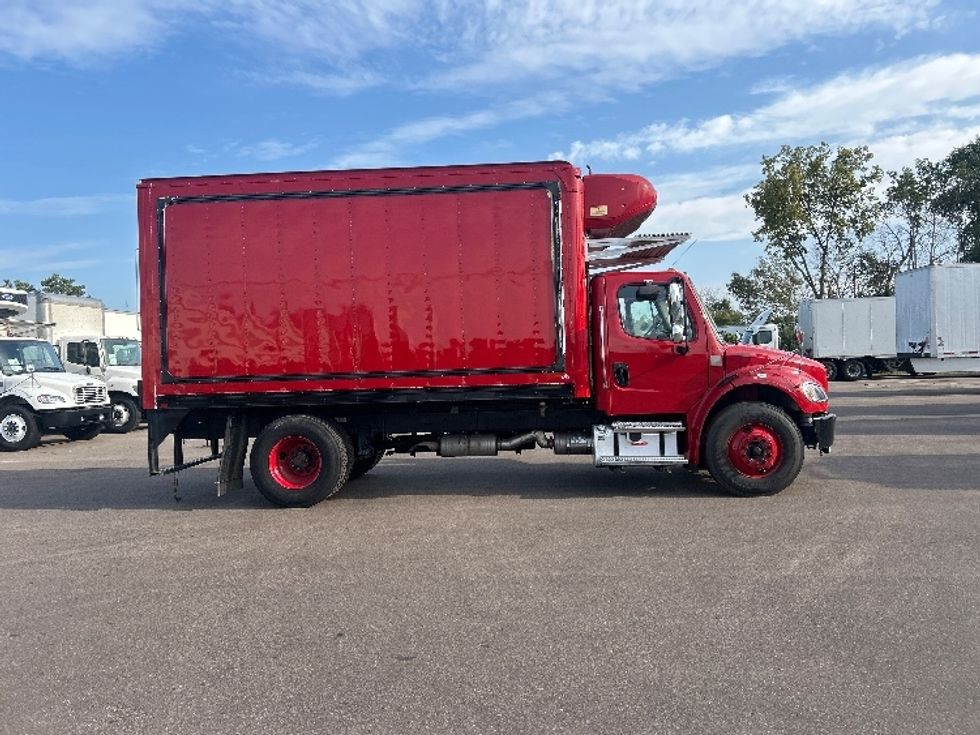 Refrigerated Truck-Light and Medium Duty Trucks-Freightliner-2021-M2-Brooklyn Park-MN-54,744\n\t\tmiles-$ 57,250 - Image 14