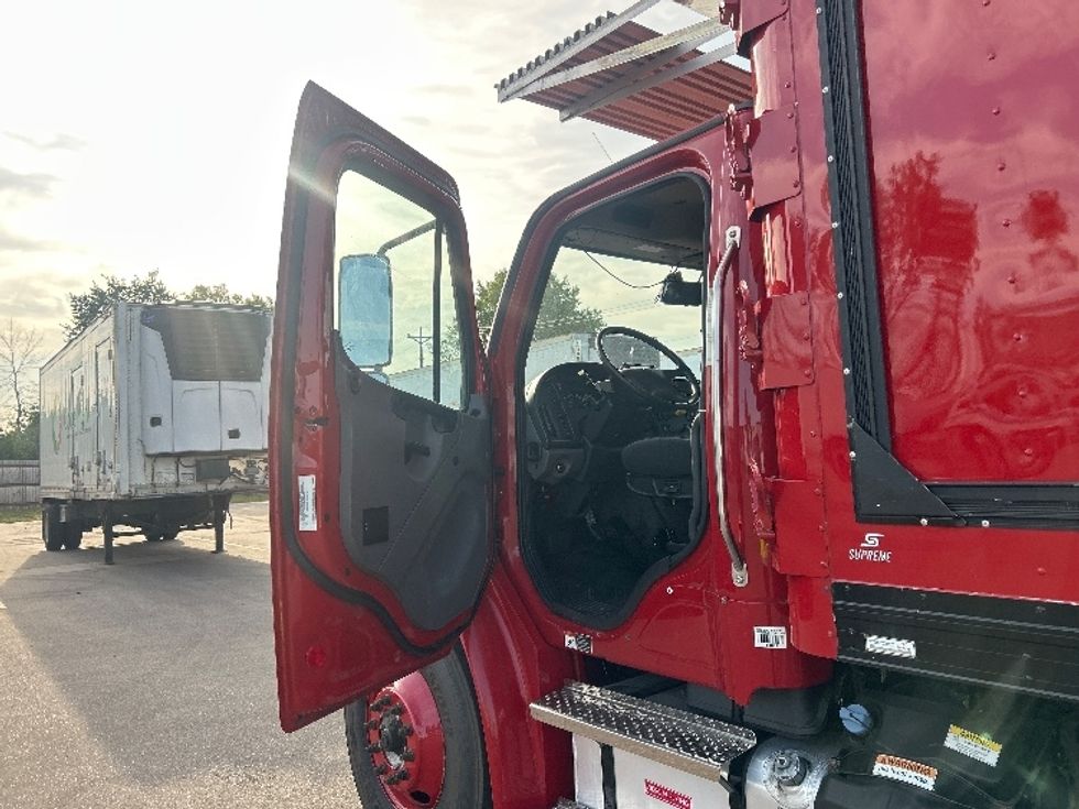 Refrigerated Truck-Light and Medium Duty Trucks-Freightliner-2021-M2-Brooklyn Park-MN-54,744\n\t\tmiles-$ 57,250 - Image 15