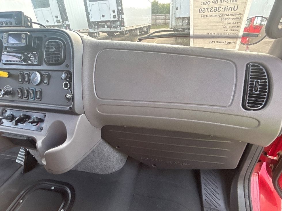 Refrigerated Truck-Light and Medium Duty Trucks-Freightliner-2021-M2-Brooklyn Park-MN-54,744\n\t\tmiles-$ 57,250 - Image 20
