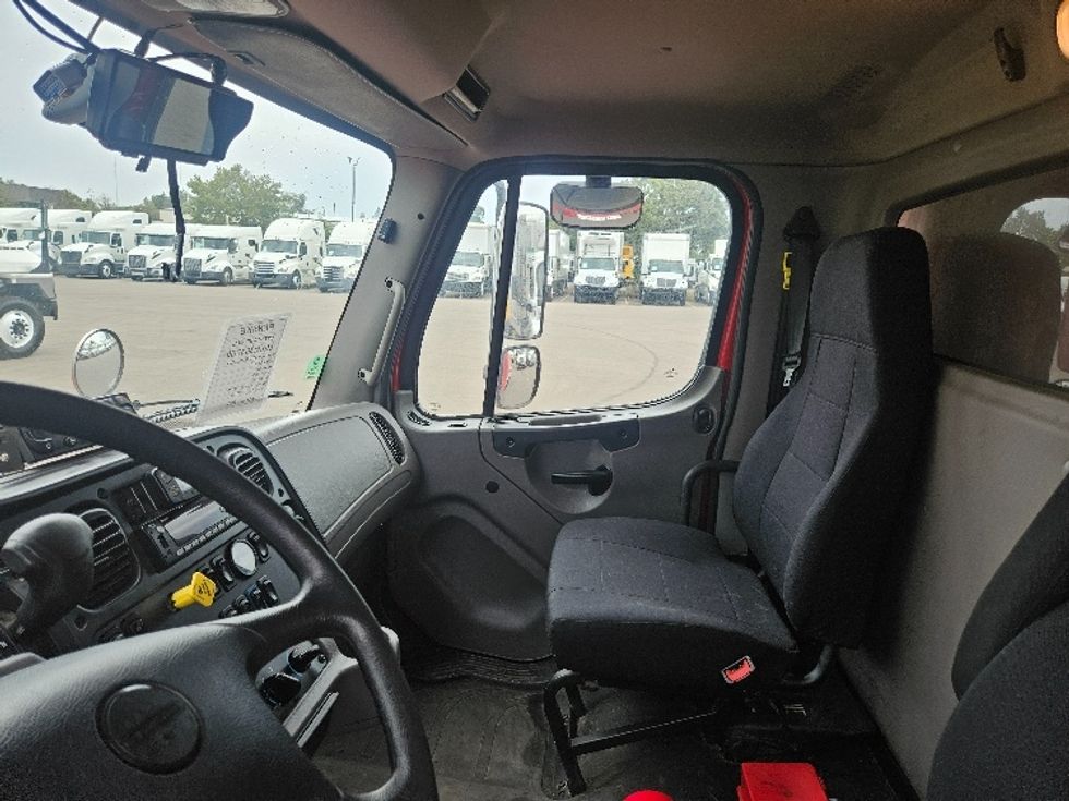 Refrigerated Truck-Light and Medium Duty Trucks-Freightliner-2021-M2-Brooklyn Park-MN-59,175\n\t\tmiles-$ 56,750 - Image 19