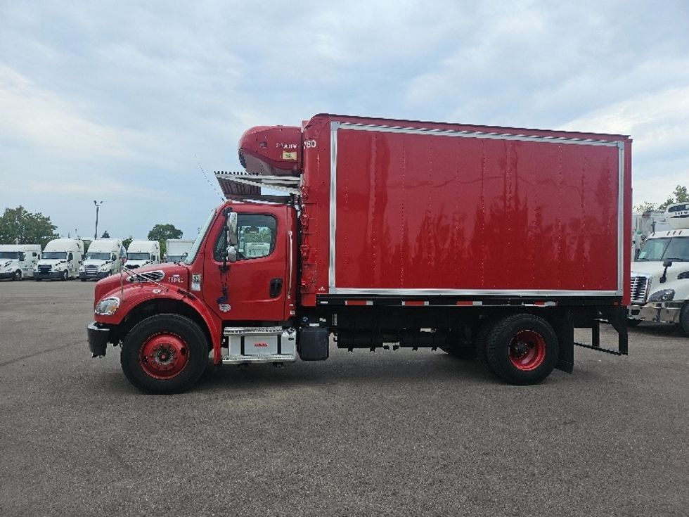 Refrigerated Truck-Light and Medium Duty Trucks-Freightliner-2021-M2-Brooklyn Park-MN-59,175\n\t\tmiles-$ 56,750 - Image 4