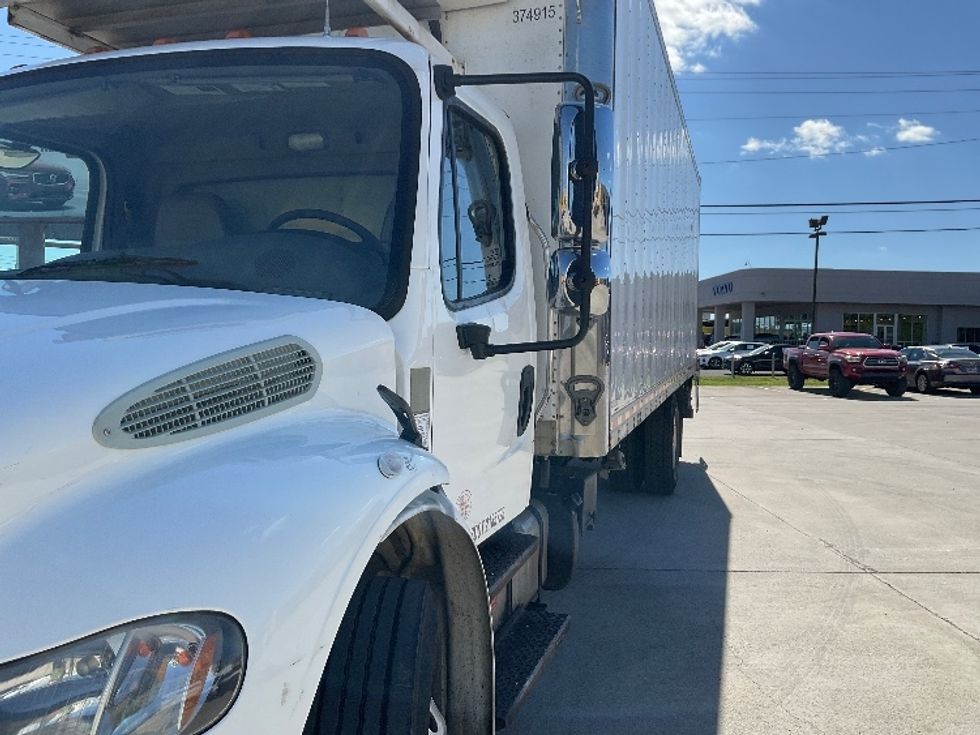 Refrigerated Truck-Light and Medium Duty Trucks-Freightliner-2021-M2-Cleveland-TN-470,140\n\t\tmiles-$ 24,000 - Image 24