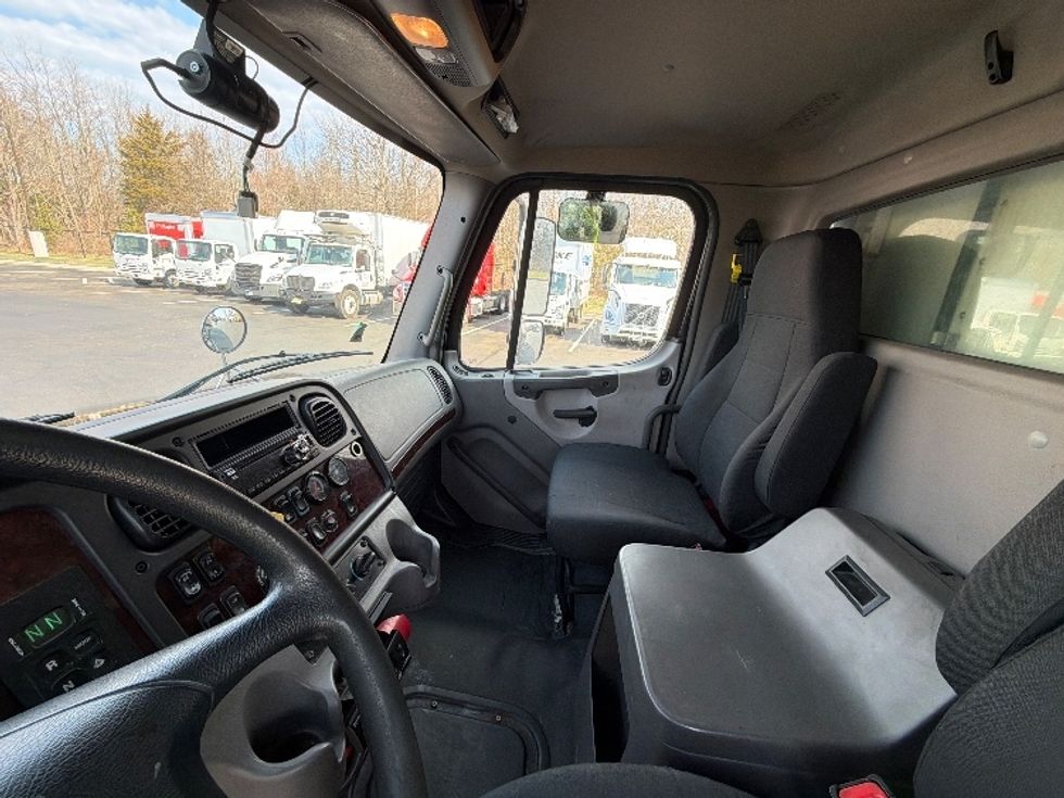 Refrigerated Truck-Light and Medium Duty Trucks-Freightliner-2021-M2-Cranbury-NJ-134,812\n\t\tmiles-$ 80,250 - Image 19