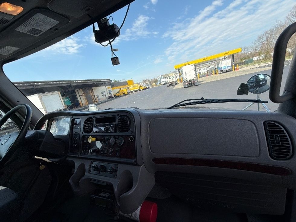 Refrigerated Truck-Light and Medium Duty Trucks-Freightliner-2021-M2-Cranbury-NJ-134,812\n\t\tmiles-$ 80,250 - Image 21