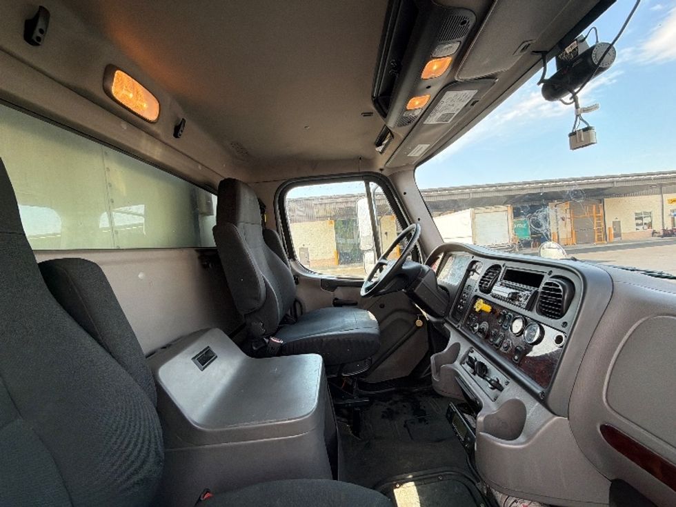 Refrigerated Truck-Light and Medium Duty Trucks-Freightliner-2021-M2-Cranbury-NJ-134,812\n\t\tmiles-$ 80,250 - Image 22