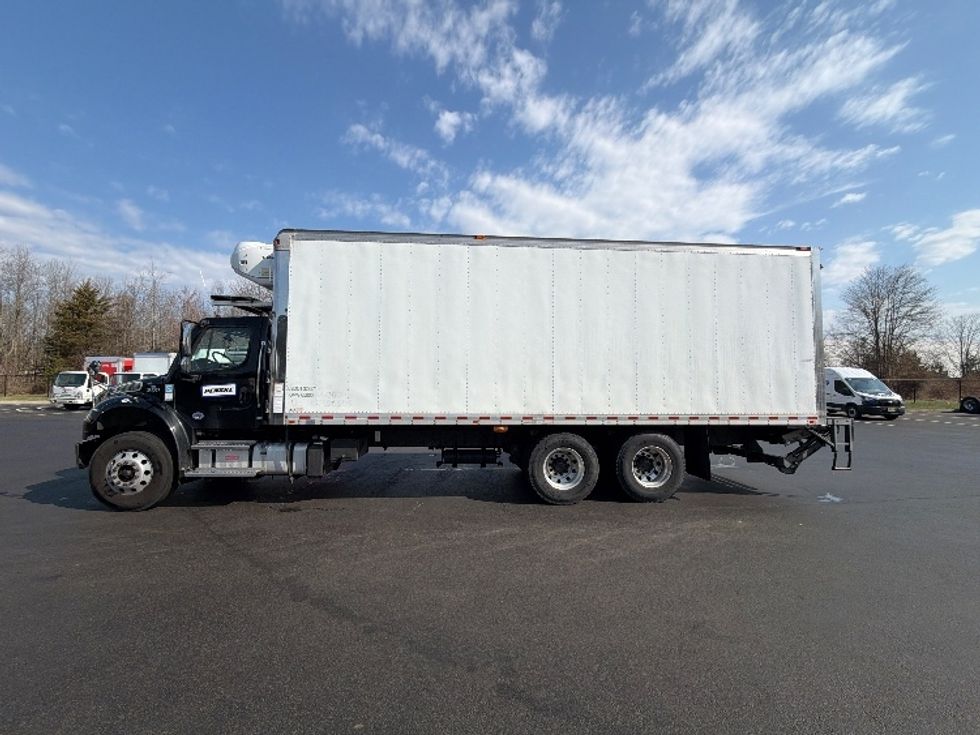 Refrigerated Truck-Light and Medium Duty Trucks-Freightliner-2021-M2-Cranbury-NJ-134,812\n\t\tmiles-$ 80,250 - Image 4