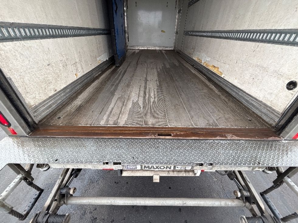 Refrigerated Truck-Light and Medium Duty Trucks-Freightliner-2021-M2-Denver-CO-253,510\n\t\tmiles-$ 45,250 - Image 10