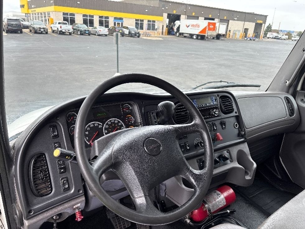 Refrigerated Truck-Light and Medium Duty Trucks-Freightliner-2021-M2-Denver-CO-253,510\n\t\tmiles-$ 45,250 - Image 18