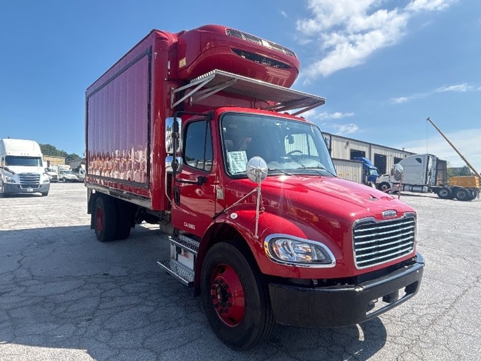 Refrigerated Truck-Light and Medium Duty Trucks-Freightliner-2021-M2-Forest Park-GA-123,501\n\t\tmiles-$ 53,000 - Image 1