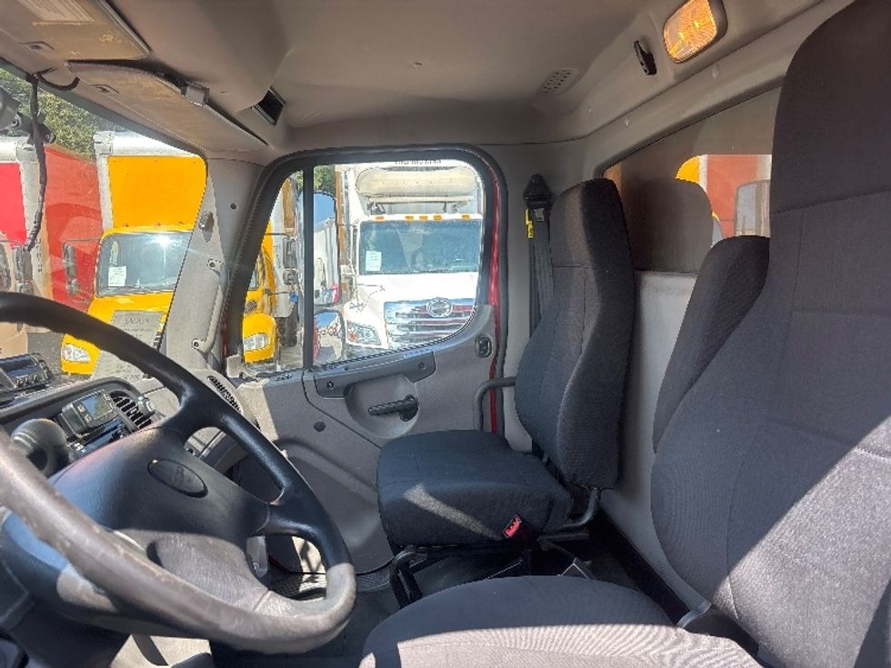 Refrigerated Truck-Light and Medium Duty Trucks-Freightliner-2021-M2-Forest Park-GA-123,501\n\t\tmiles-$ 53,000 - Image 19