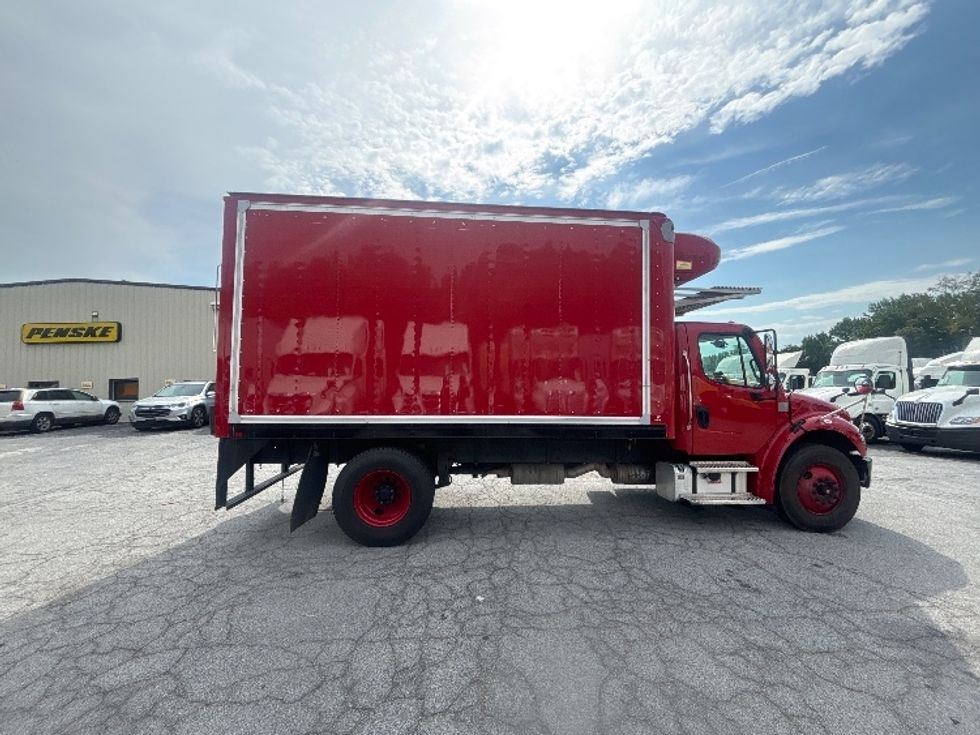 Refrigerated Truck-Light and Medium Duty Trucks-Freightliner-2021-M2-Forest Park-GA-166,946\n\t\tmiles-$ 47,000 - Image 15