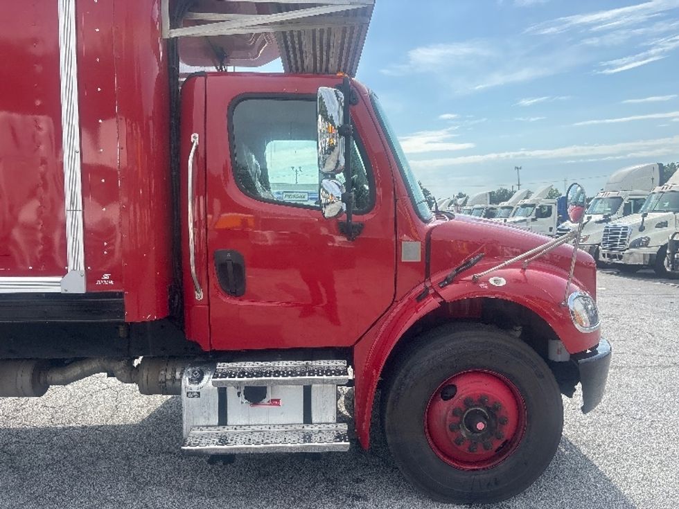 Refrigerated Truck-Light and Medium Duty Trucks-Freightliner-2021-M2-Forest Park-GA-166,946\n\t\tmiles-$ 47,000 - Image 26