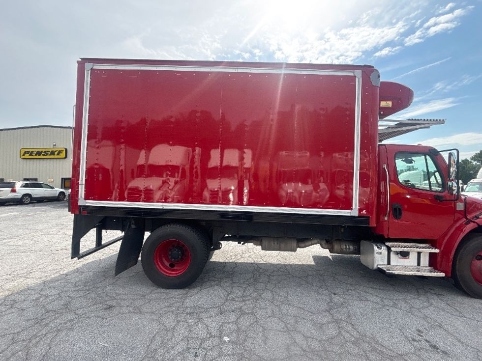 Refrigerated Truck-Light and Medium Duty Trucks-Freightliner-2021-M2-Forest Park-GA-166,946\n\t\tmiles-$ 47,000 - Image 27