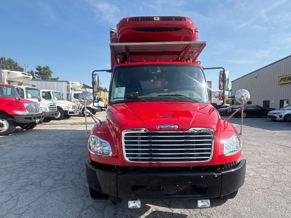 Refrigerated Truck-Light and Medium Duty Trucks-Freightliner-2021-M2-Forest Park-GA-38,415\n\t\tmiles-$ 61,250 - Image 2