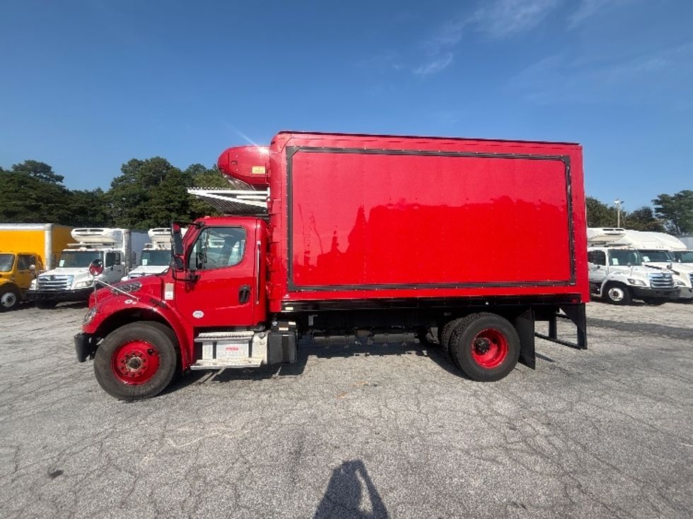 Refrigerated Truck-Light and Medium Duty Trucks-Freightliner-2021-M2-Forest Park-GA-38,415\n\t\tmiles-$ 61,250 - Image 4