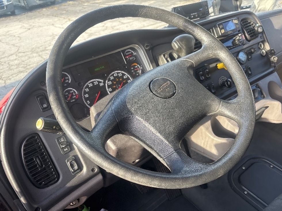 Refrigerated Truck-Light and Medium Duty Trucks-Freightliner-2021-M2-Forest Park-GA-50,848\n\t\tmiles-$ 60,250 - Image 17