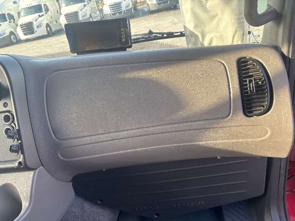 Refrigerated Truck-Light and Medium Duty Trucks-Freightliner-2021-M2-Forest Park-GA-50,848\n\t\tmiles-$ 60,250 - Image 21