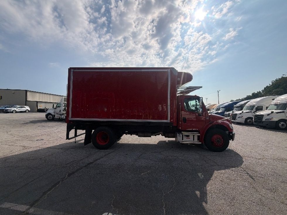 Refrigerated Truck-Light and Medium Duty Trucks-Freightliner-2021-M2-Forest Park-GA-80,900\n\t\tmiles-$ 57,500 - Image 14