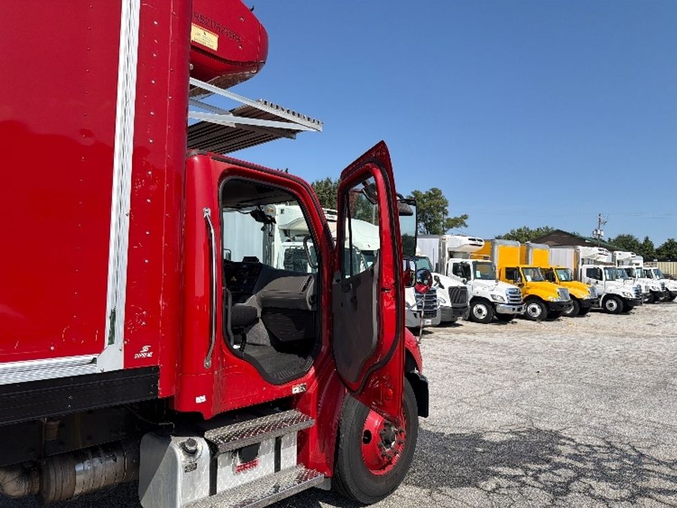 Refrigerated Truck-Light and Medium Duty Trucks-Freightliner-2021-M2-Forest Park-GA-83,023\n\t\tmiles-$ 57,250 - Image 20