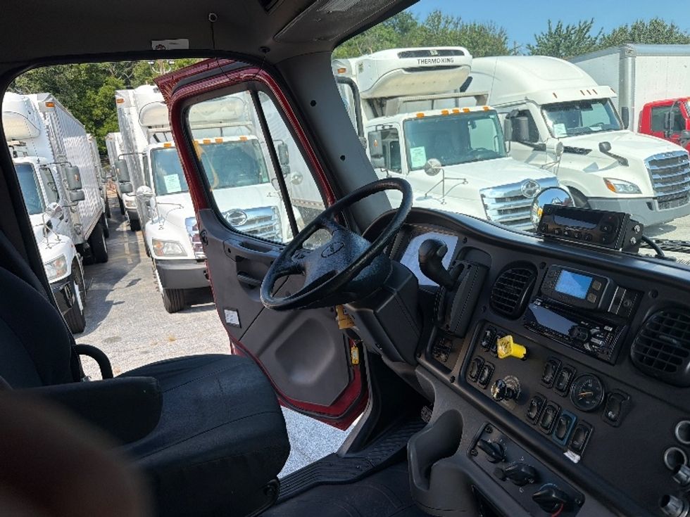 Refrigerated Truck-Light and Medium Duty Trucks-Freightliner-2021-M2-Forest Park-GA-83,023\n\t\tmiles-$ 57,250 - Image 22