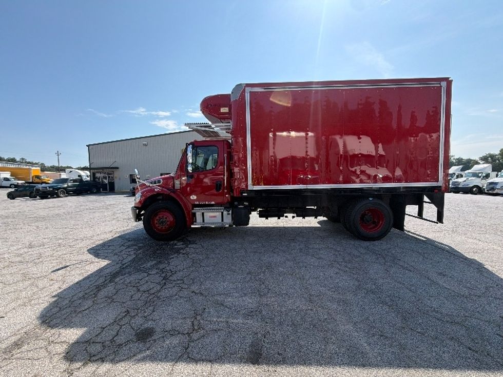 Refrigerated Truck-Light and Medium Duty Trucks-Freightliner-2021-M2-Forest Park-GA-83,023\n\t\tmiles-$ 57,250 - Image 4