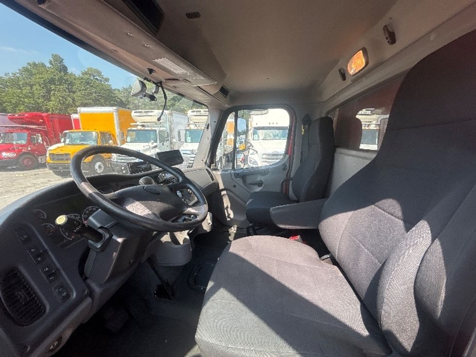 Refrigerated Truck-Light and Medium Duty Trucks-Freightliner-2021-M2-Forest Park-GA-89,870\n\t\tmiles-$ 56,750 - Image 19