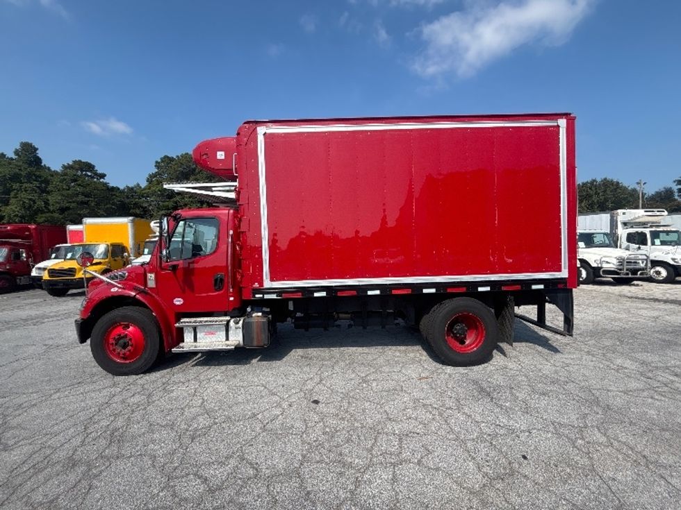 Refrigerated Truck-Light and Medium Duty Trucks-Freightliner-2021-M2-Forest Park-GA-89,870\n\t\tmiles-$ 56,750 - Image 4