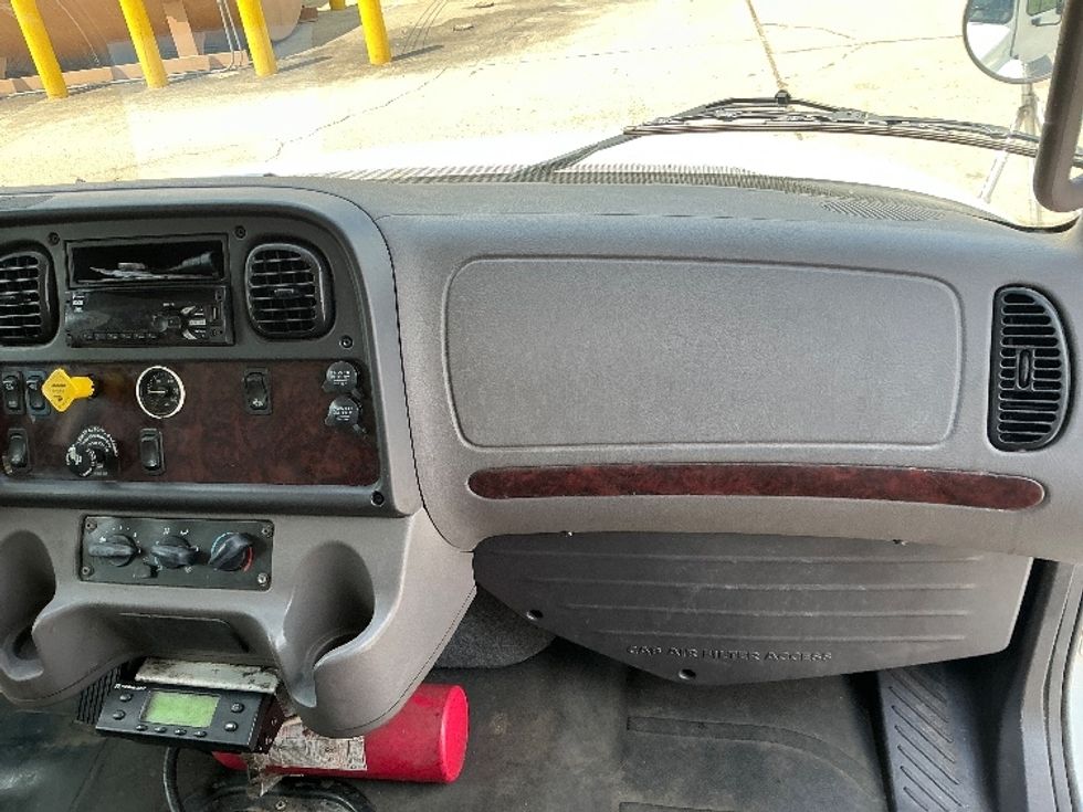 Refrigerated Truck-Light and Medium Duty Trucks-Freightliner-2021-M2-Gulfport-MS-239,610\n\t\tmiles-$ 52,000 - Image 21