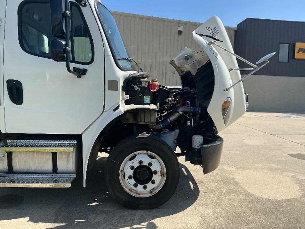 Refrigerated Truck-Light and Medium Duty Trucks-Freightliner-2021-M2-Gulfport-MS-239,610\n\t\tmiles-$ 52,000 - Image 23