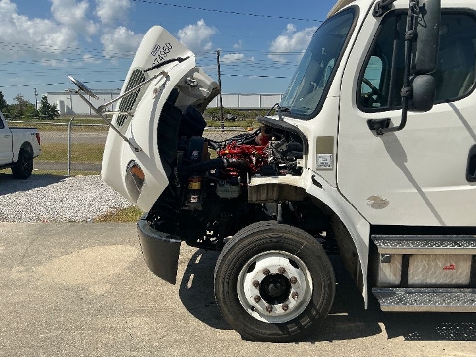 Refrigerated Truck-Light and Medium Duty Trucks-Freightliner-2021-M2-Gulfport-MS-239,610\n\t\tmiles-$ 52,000 - Image 24