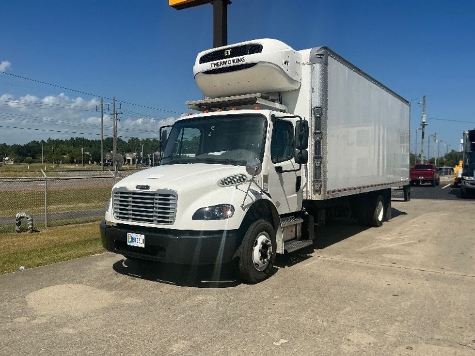 Refrigerated Truck-Light and Medium Duty Trucks-Freightliner-2021-M2-Gulfport-MS-239,610\n\t\tmiles-$ 52,000 - Image 3