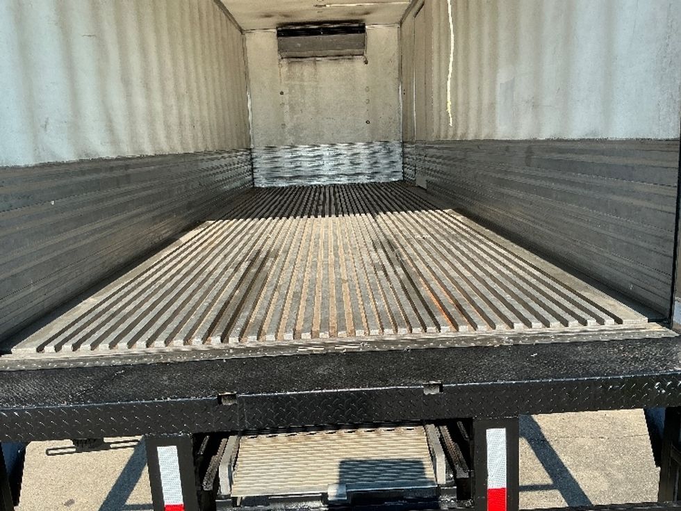 Refrigerated Truck-Light and Medium Duty Trucks-Freightliner-2021-M2-Gulfport-MS-243,996\n\t\tmiles-$ 47,000 - Image 10