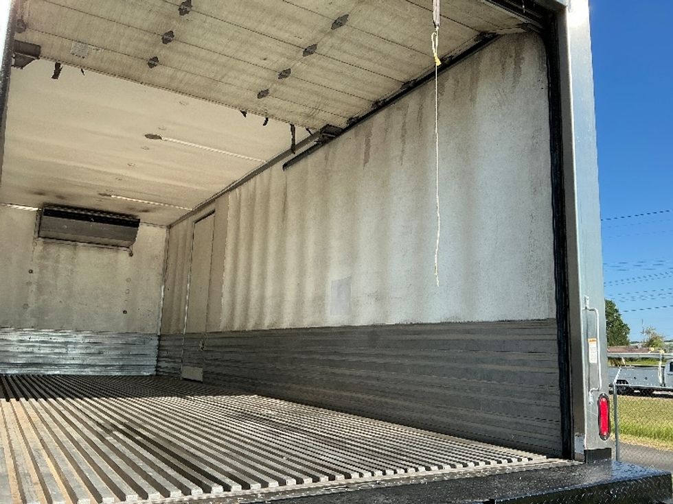 Refrigerated Truck-Light and Medium Duty Trucks-Freightliner-2021-M2-Gulfport-MS-243,996\n\t\tmiles-$ 47,000 - Image 12