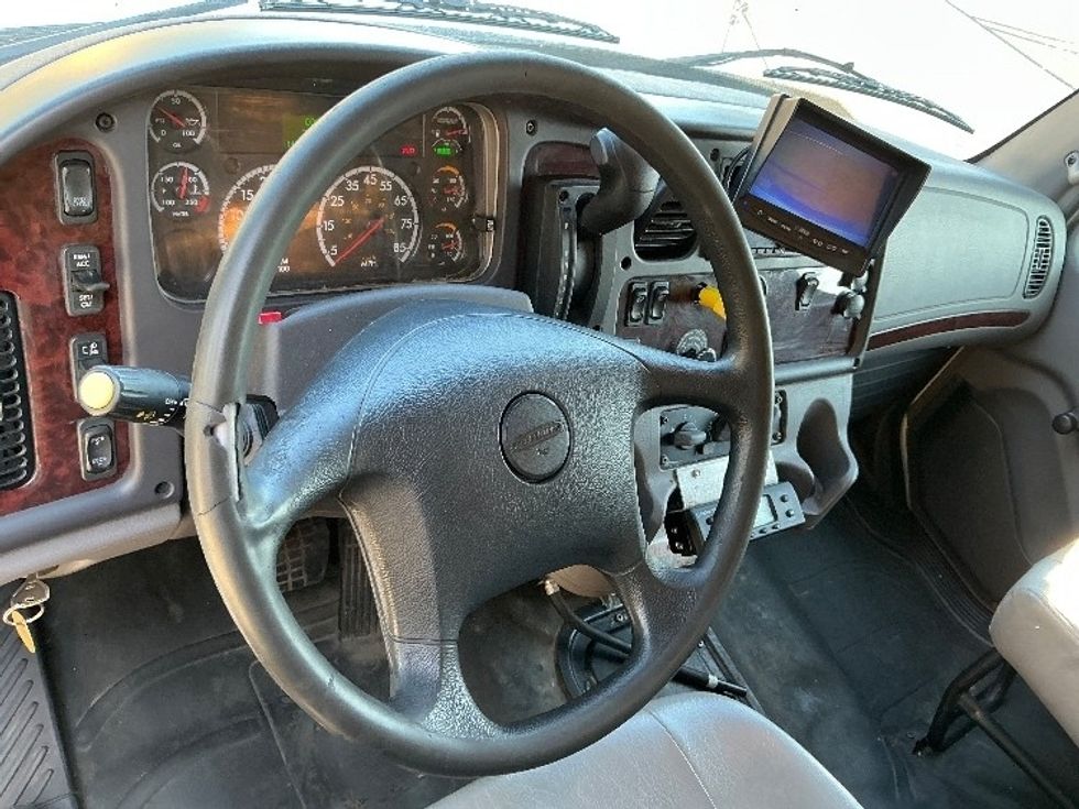 Refrigerated Truck-Light and Medium Duty Trucks-Freightliner-2021-M2-Gulfport-MS-243,996\n\t\tmiles-$ 47,000 - Image 17