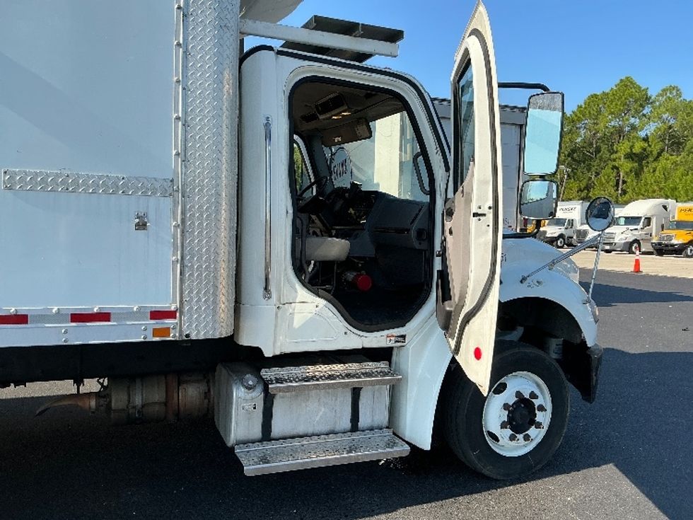 Refrigerated Truck-Light and Medium Duty Trucks-Freightliner-2021-M2-Gulfport-MS-243,996\n\t\tmiles-$ 47,000 - Image 20