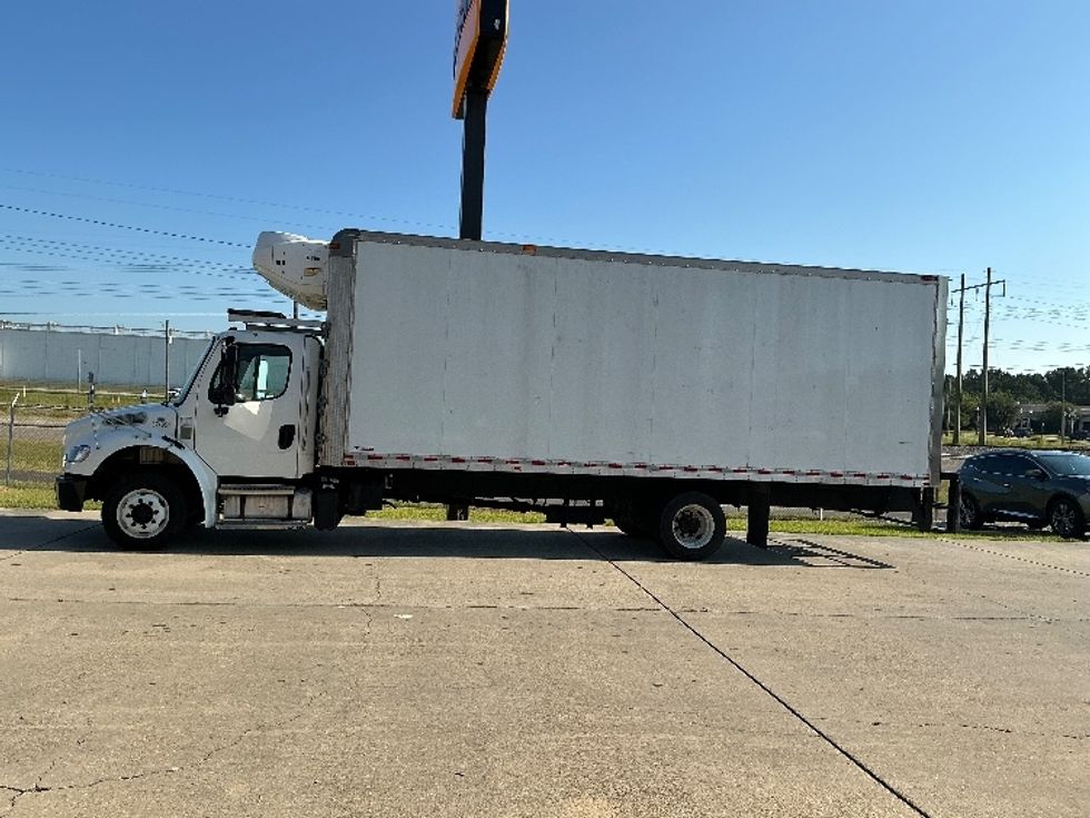 Refrigerated Truck-Light and Medium Duty Trucks-Freightliner-2021-M2-Gulfport-MS-243,996\n\t\tmiles-$ 47,000 - Image 4